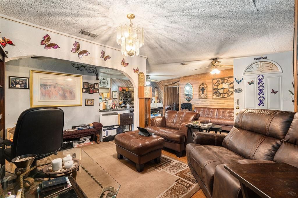 待售: $245,000 (3 贝兹, 2 浴室, 1492 平方英尺)