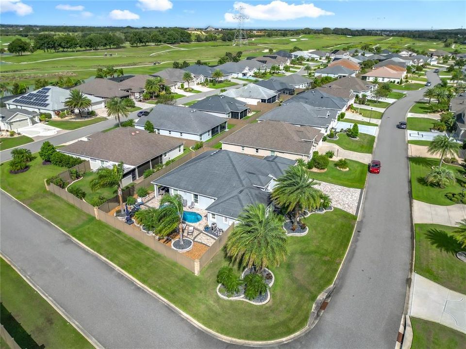 En Venta: $799,000 (3 camas, 3 baños, 2376 Pies cuadrados)