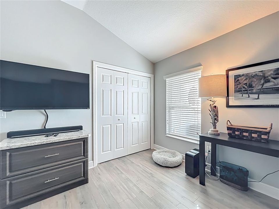 En Venta: $799,000 (3 camas, 3 baños, 2376 Pies cuadrados)