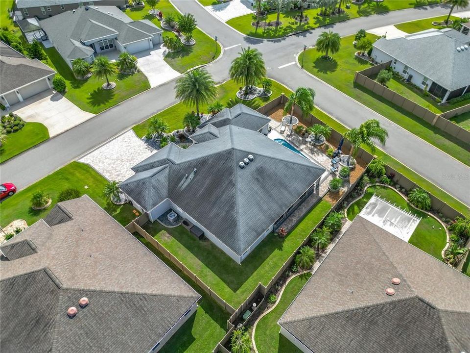 En Venta: $799,000 (3 camas, 3 baños, 2376 Pies cuadrados)