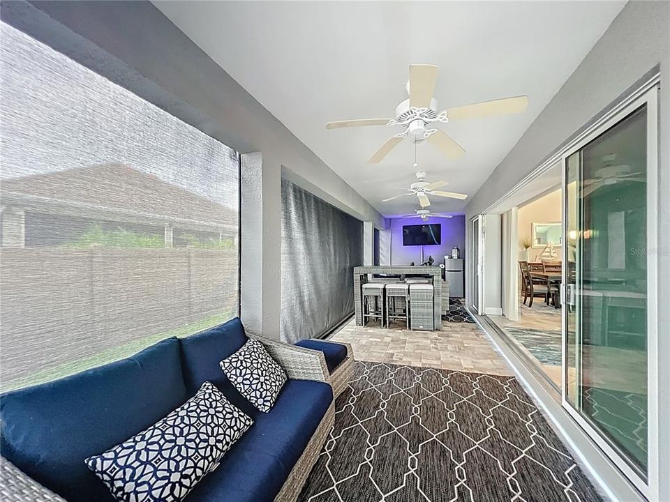 En Venta: $799,000 (3 camas, 3 baños, 2376 Pies cuadrados)