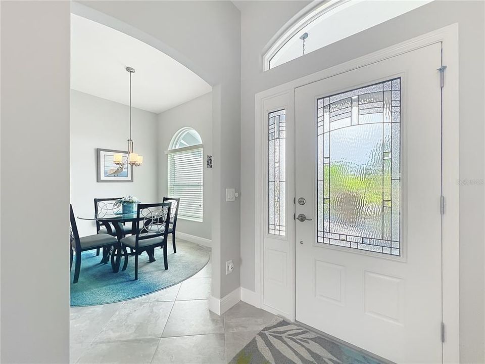 En Venta: $799,000 (3 camas, 3 baños, 2376 Pies cuadrados)