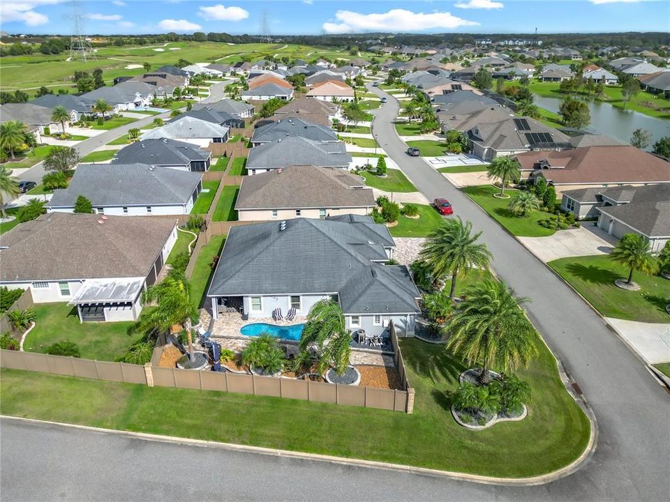 En Venta: $799,000 (3 camas, 3 baños, 2376 Pies cuadrados)