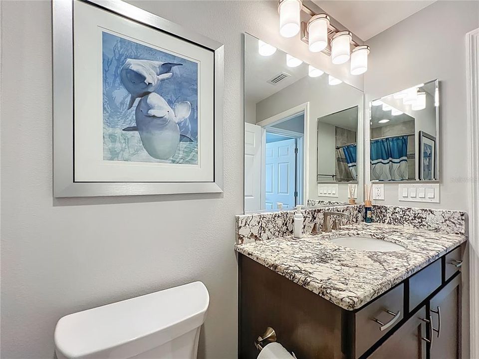 En Venta: $799,000 (3 camas, 3 baños, 2376 Pies cuadrados)