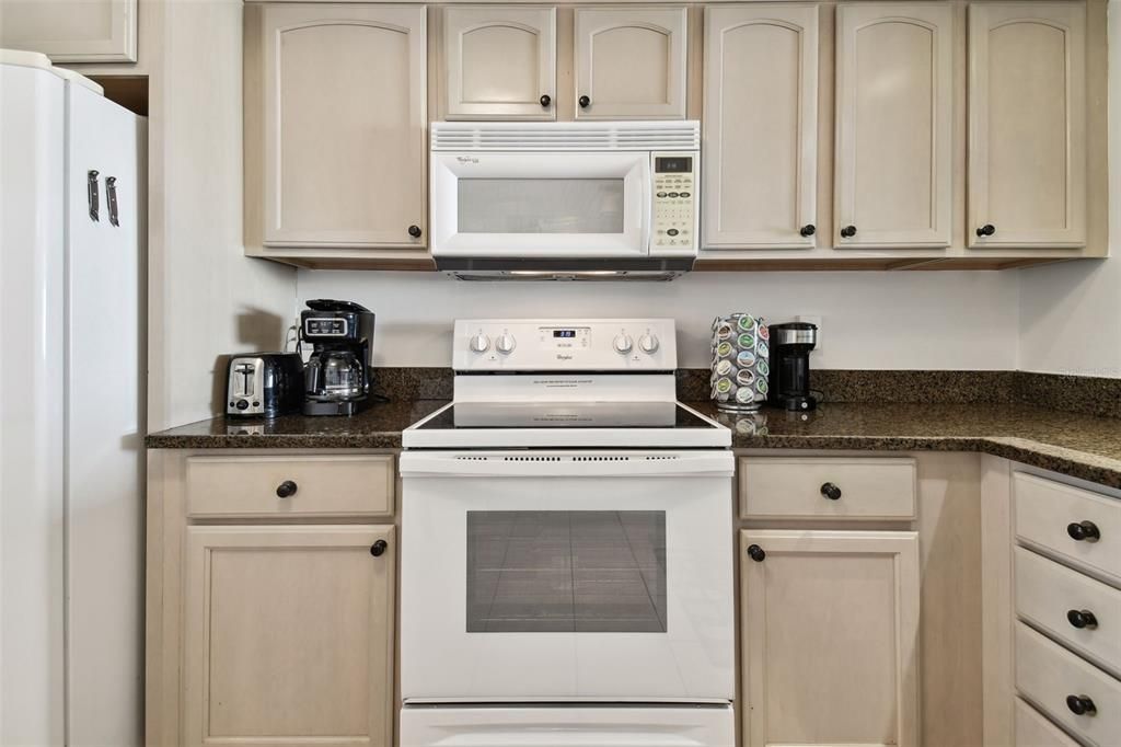 待售: $624,900 (1 贝兹, 1 浴室, 940 平方英尺)