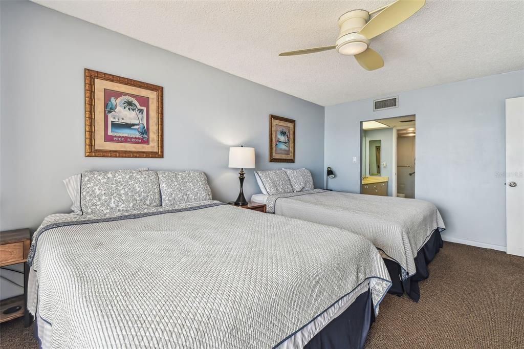 待售: $624,900 (1 贝兹, 1 浴室, 940 平方英尺)