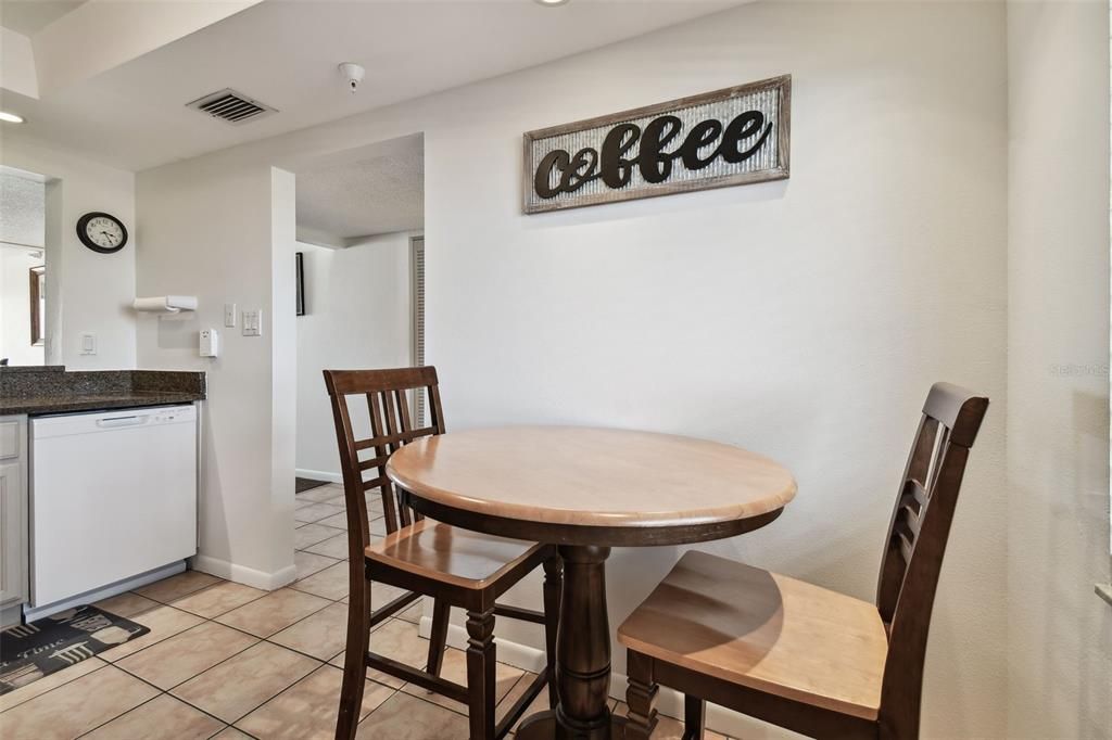 待售: $624,900 (1 贝兹, 1 浴室, 940 平方英尺)