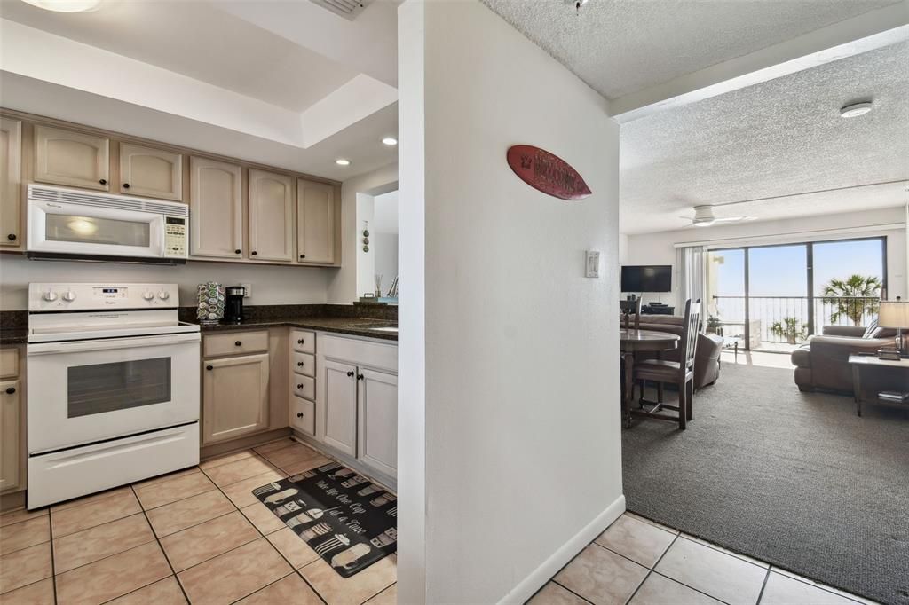 待售: $624,900 (1 贝兹, 1 浴室, 940 平方英尺)