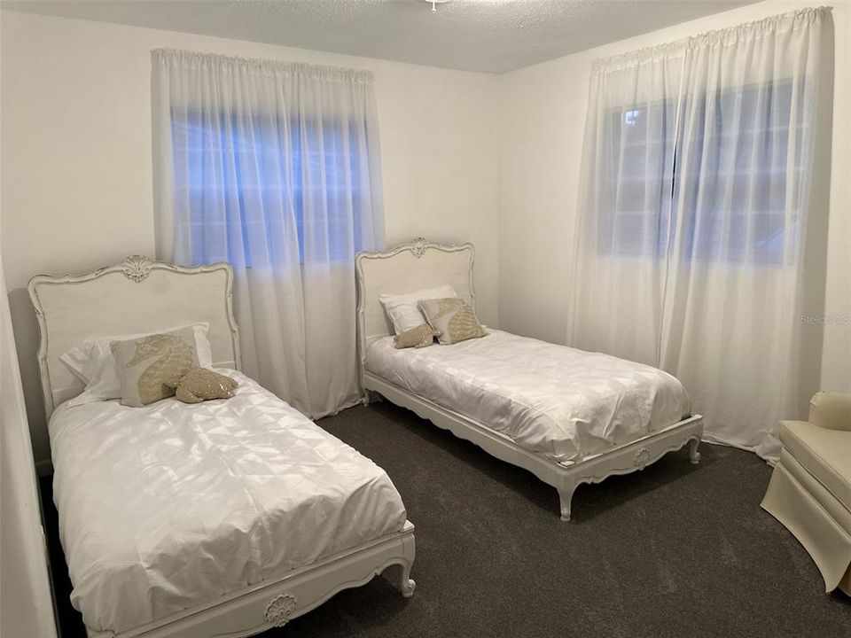 For Sale: $219,000 (3 beds, 2 baths, 1149 Square Feet)