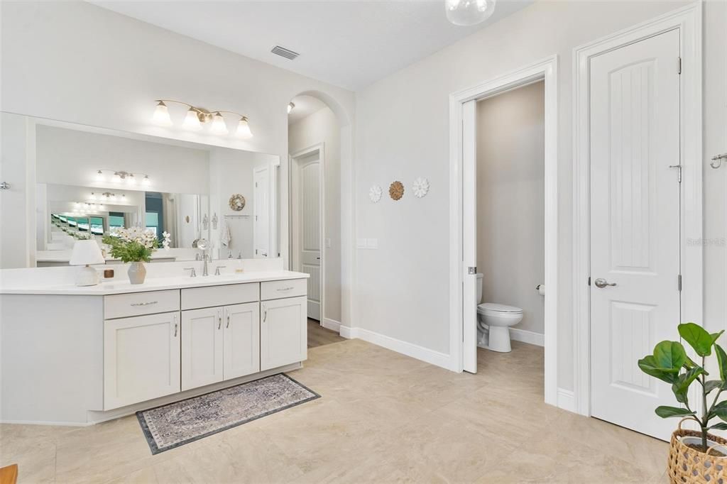 待售: $649,000 (4 贝兹, 3 浴室, 2544 平方英尺)