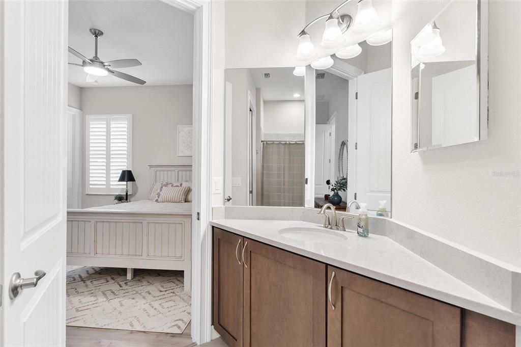 待售: $649,000 (4 贝兹, 3 浴室, 2544 平方英尺)