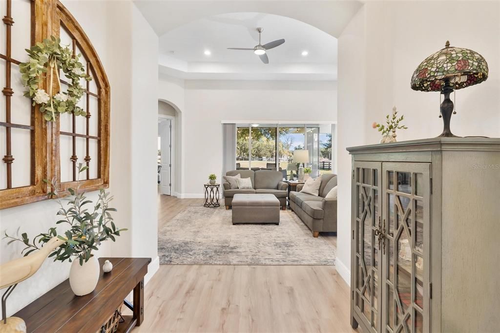 待售: $649,000 (4 贝兹, 3 浴室, 2544 平方英尺)