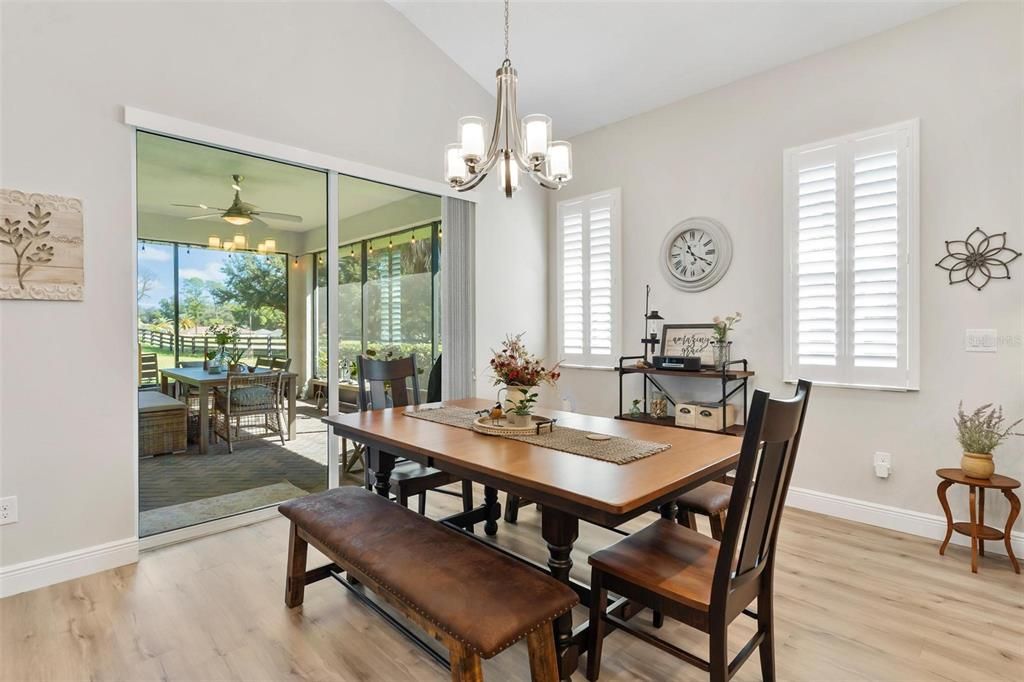 待售: $649,000 (4 贝兹, 3 浴室, 2544 平方英尺)