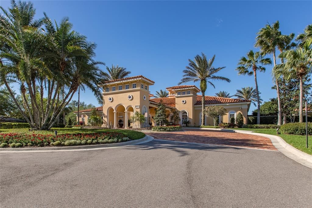 For Sale: $965,000 (5 beds, 5 baths, 4000 Square Feet)