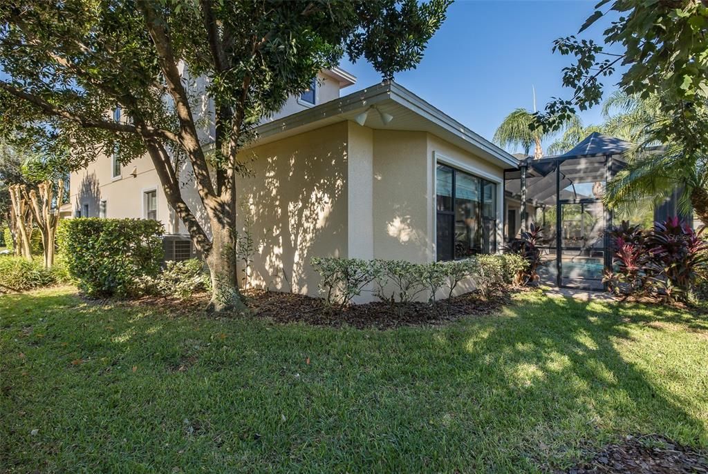 For Sale: $965,000 (5 beds, 5 baths, 4000 Square Feet)