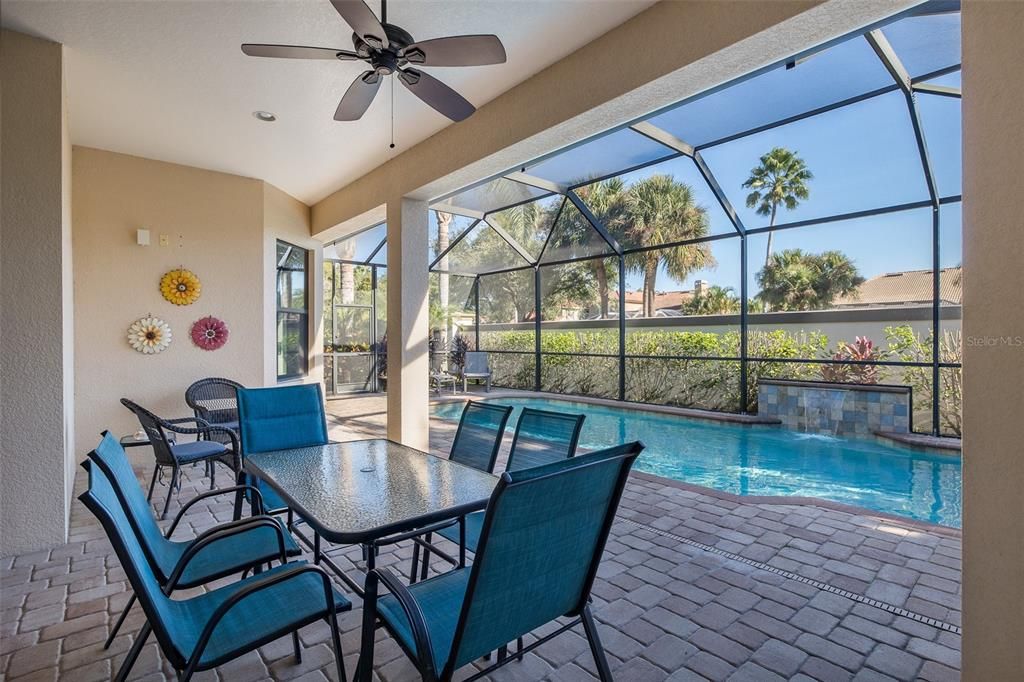 For Sale: $965,000 (5 beds, 5 baths, 4000 Square Feet)