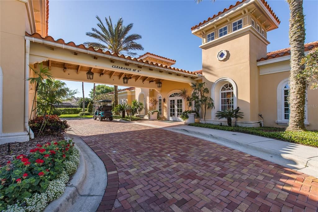 For Sale: $965,000 (5 beds, 5 baths, 4000 Square Feet)