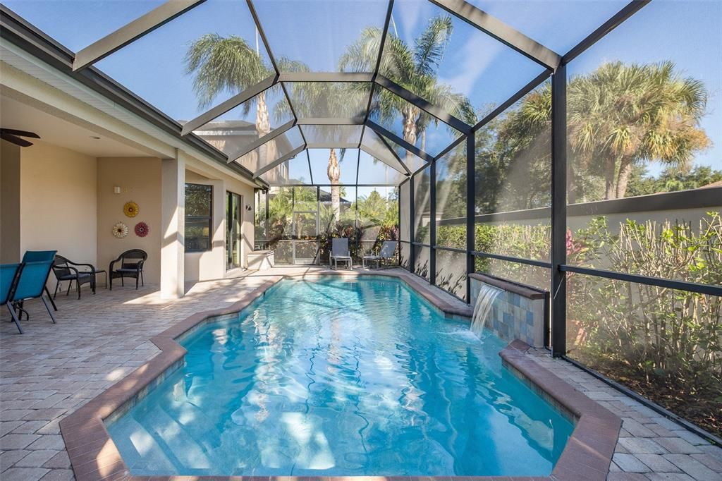 For Sale: $965,000 (5 beds, 5 baths, 4000 Square Feet)