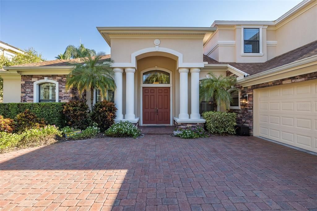 For Sale: $965,000 (5 beds, 5 baths, 4000 Square Feet)