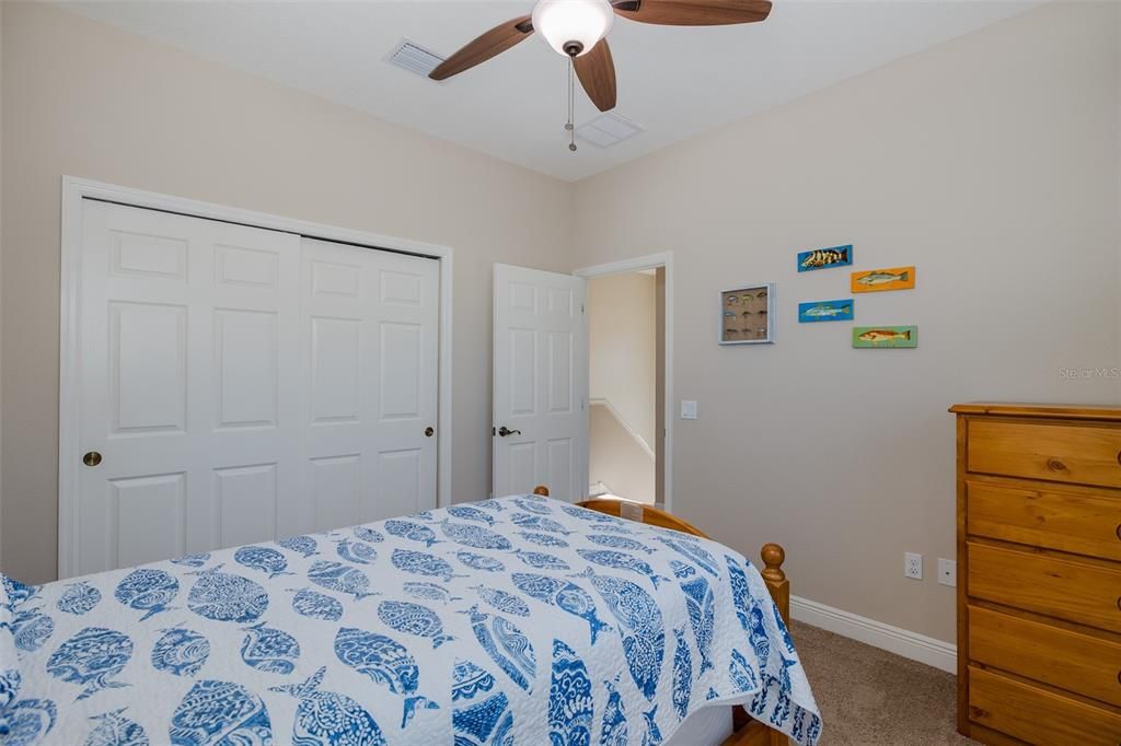 For Sale: $965,000 (5 beds, 5 baths, 4000 Square Feet)