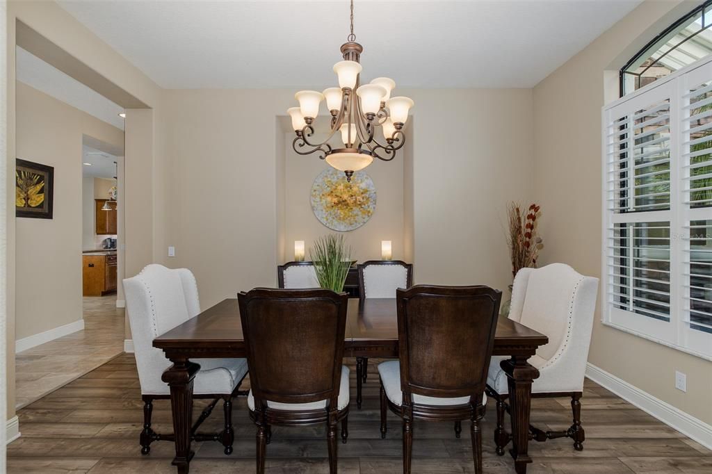 For Sale: $965,000 (5 beds, 5 baths, 4000 Square Feet)