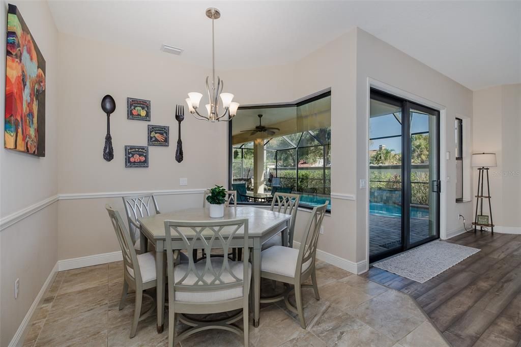 For Sale: $965,000 (5 beds, 5 baths, 4000 Square Feet)