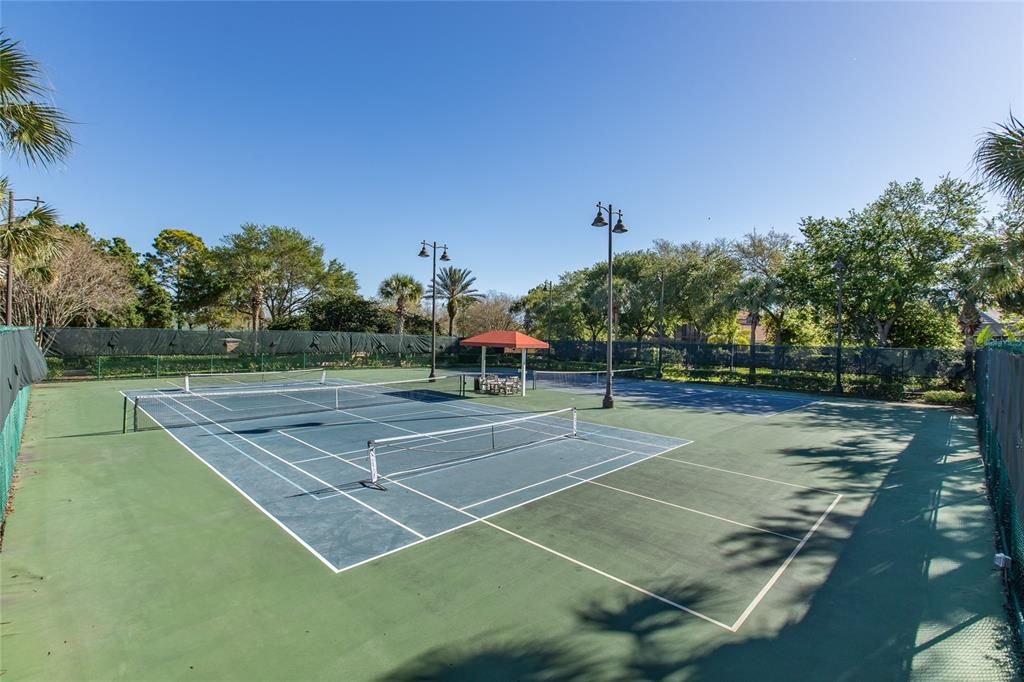 For Sale: $965,000 (5 beds, 5 baths, 4000 Square Feet)