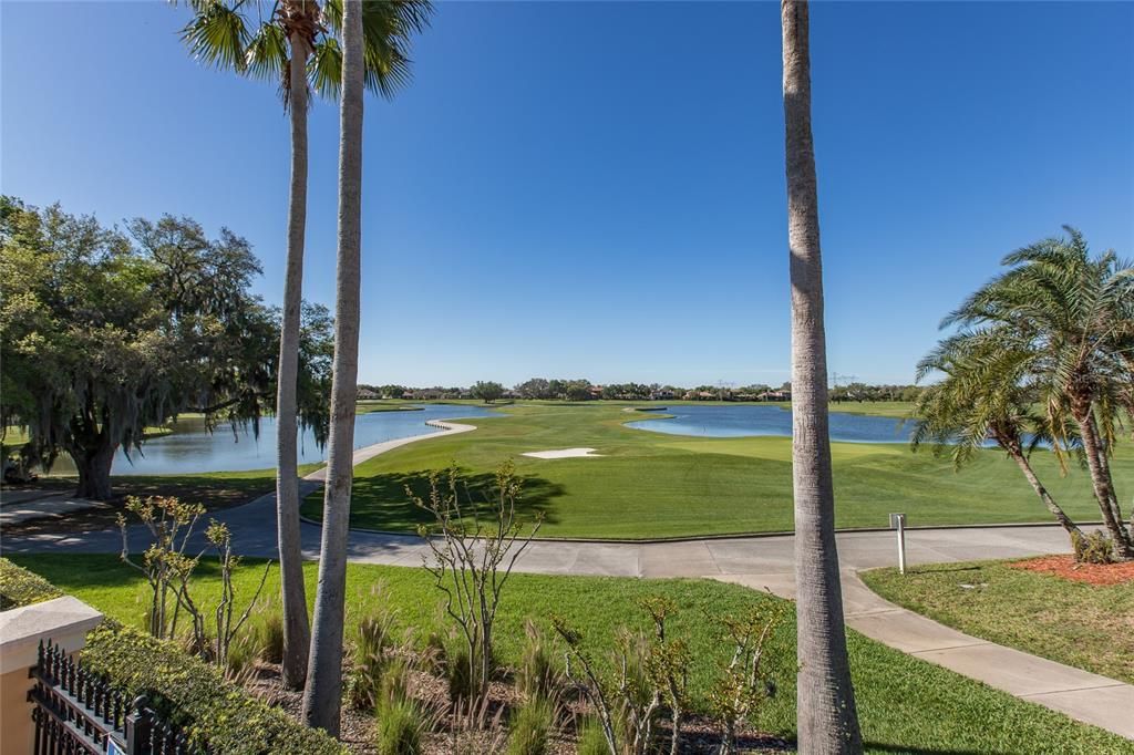 For Sale: $965,000 (5 beds, 5 baths, 4000 Square Feet)