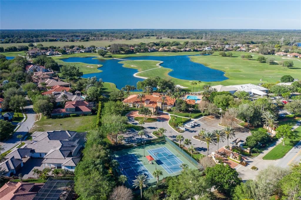 For Sale: $965,000 (5 beds, 5 baths, 4000 Square Feet)