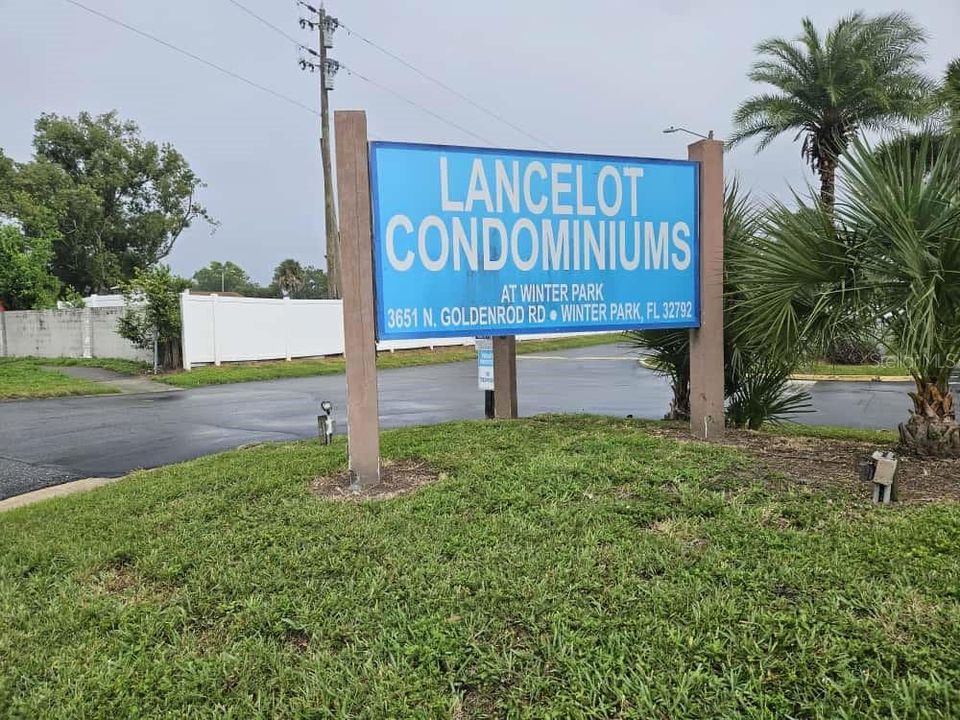 出租: $1,350 (2 贝兹, 2 浴室, 840 平方英尺)