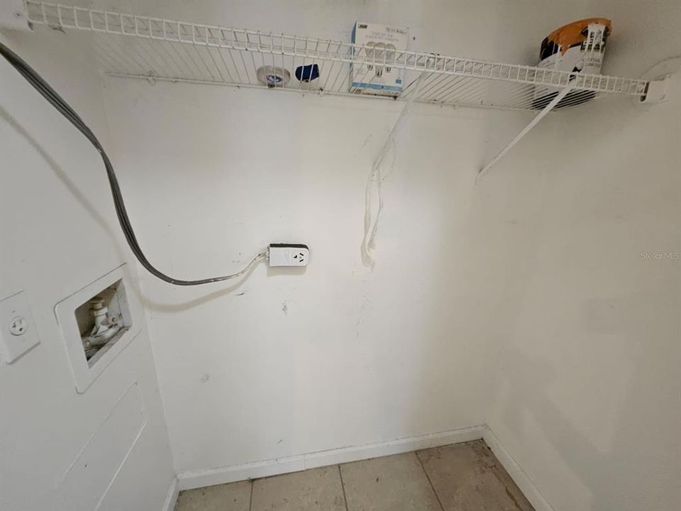 出租: $1,350 (2 贝兹, 2 浴室, 840 平方英尺)