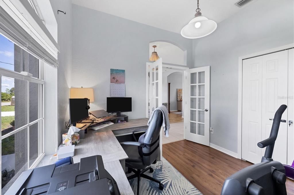 На продажу: $420,000 (3 спален, 2 ванн, 2112 Квадратных фут)