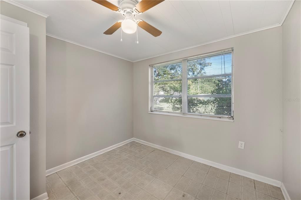 For Sale: $225,000 (3 beds, 1 baths, 1241 Square Feet)