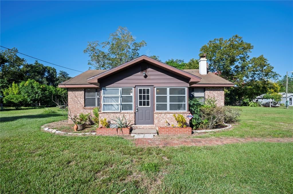 For Sale: $225,000 (3 beds, 1 baths, 1241 Square Feet)