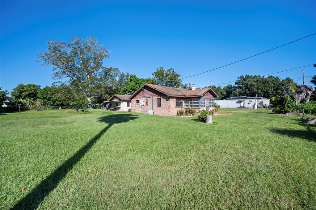 For Sale: $225,000 (3 beds, 1 baths, 1241 Square Feet)