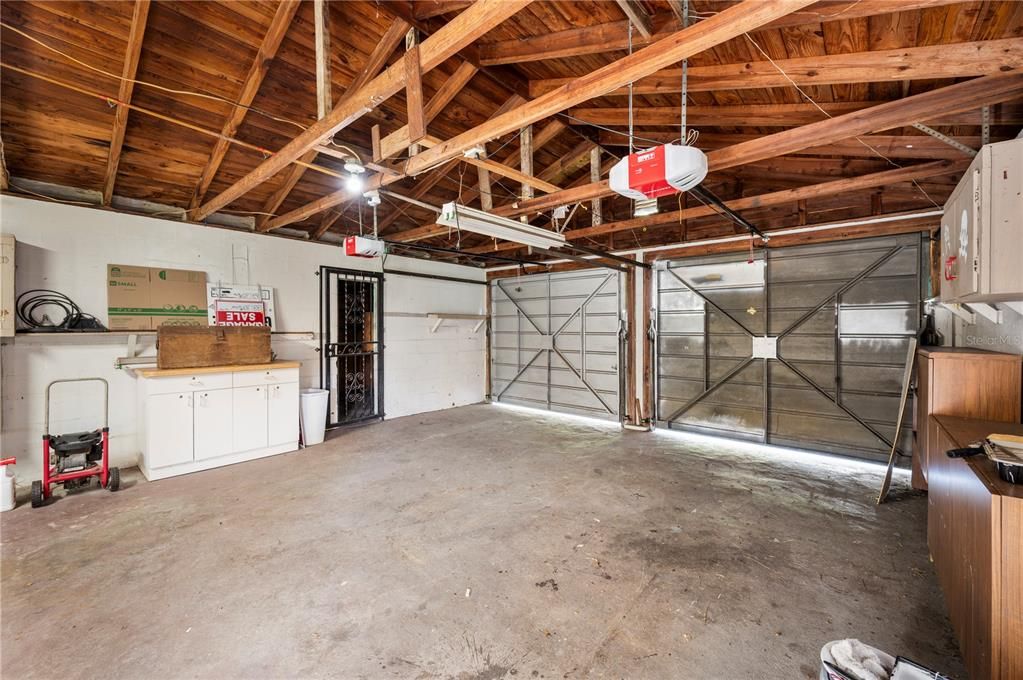 For Sale: $225,000 (3 beds, 1 baths, 1241 Square Feet)