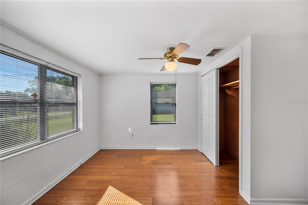 For Sale: $225,000 (3 beds, 1 baths, 1241 Square Feet)