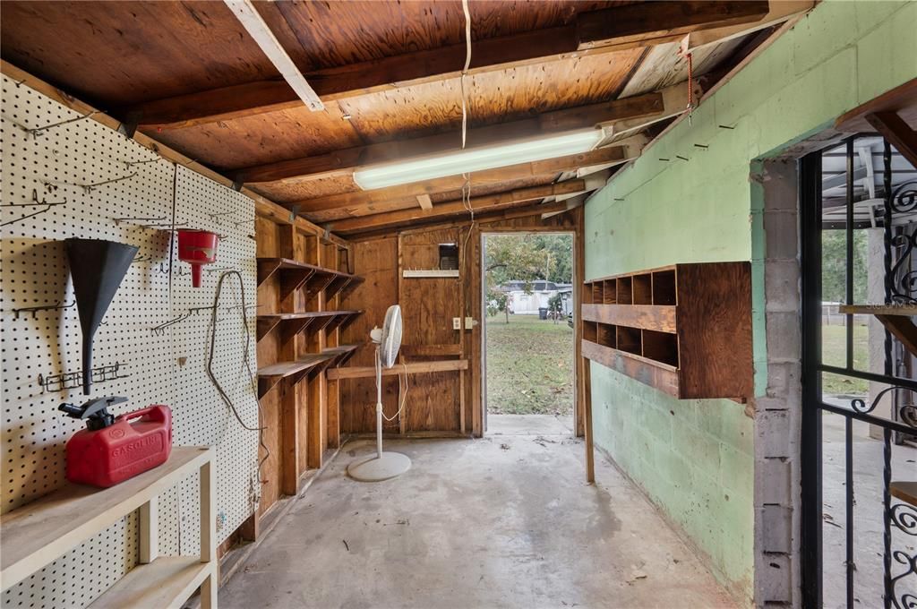 For Sale: $225,000 (3 beds, 1 baths, 1241 Square Feet)