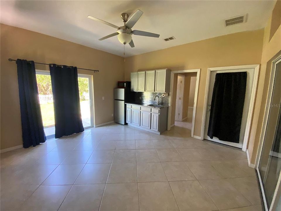 For Rent: $2,495 (4 beds, 3 baths, 2200 Square Feet)
