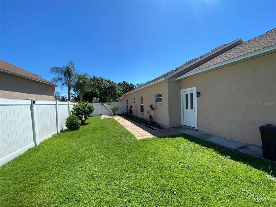 For Rent: $2,495 (4 beds, 3 baths, 2200 Square Feet)