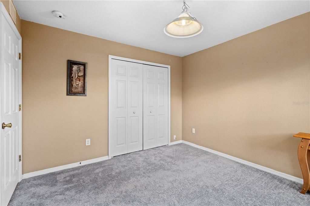 For Sale: $329,000 (3 beds, 2 baths, 1641 Square Feet)