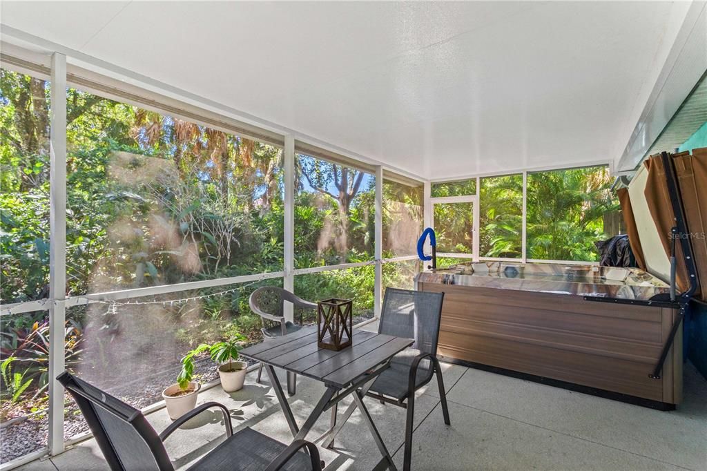 For Sale: $329,000 (3 beds, 2 baths, 1641 Square Feet)