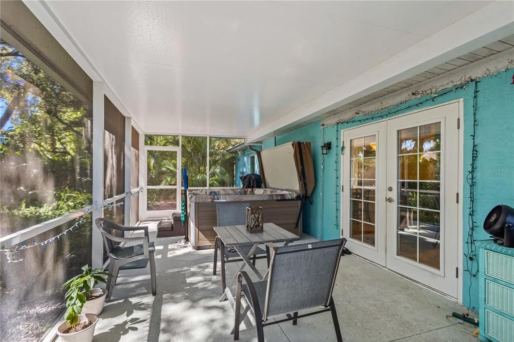 For Sale: $329,000 (3 beds, 2 baths, 1641 Square Feet)