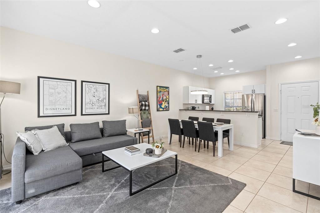 For Sale: $265,000 (2 beds, 2 baths, 1161 Square Feet)