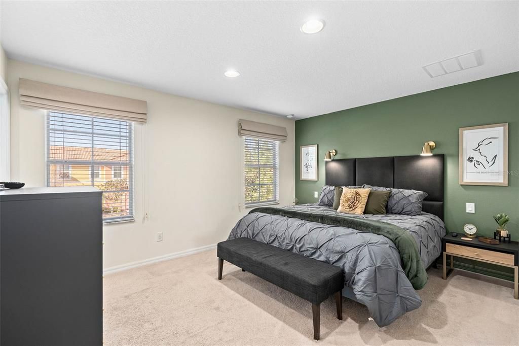 For Sale: $265,000 (2 beds, 2 baths, 1161 Square Feet)