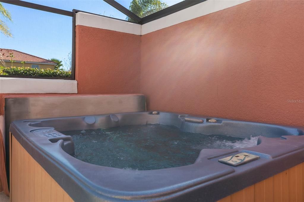 For Sale: $265,000 (2 beds, 2 baths, 1161 Square Feet)