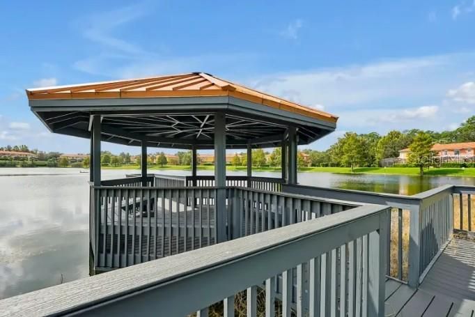 For Sale: $265,000 (2 beds, 2 baths, 1161 Square Feet)