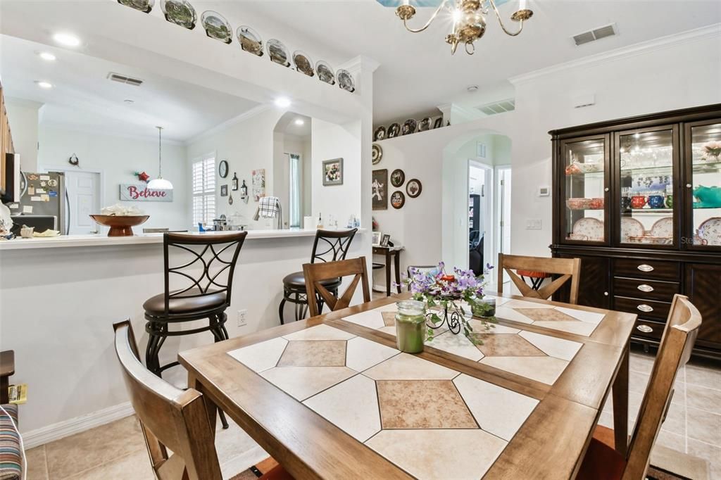 For Sale: $284,900 (2 beds, 2 baths, 1332 Square Feet)