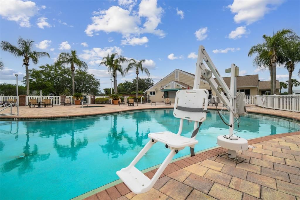 For Sale: $284,900 (2 beds, 2 baths, 1332 Square Feet)