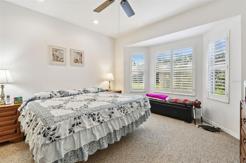 For Sale: $284,900 (2 beds, 2 baths, 1332 Square Feet)